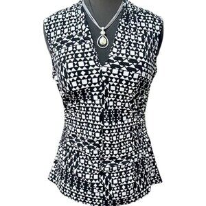 Vince Camuto Black & White Geometric Pleated V-Neck Blouse - Women's Size Large